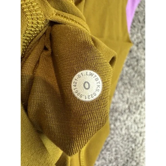 Lululemon Shorts Womens Size 0 Gold Spice Align‎ Short 8" Inseam - Picture 3 of 3